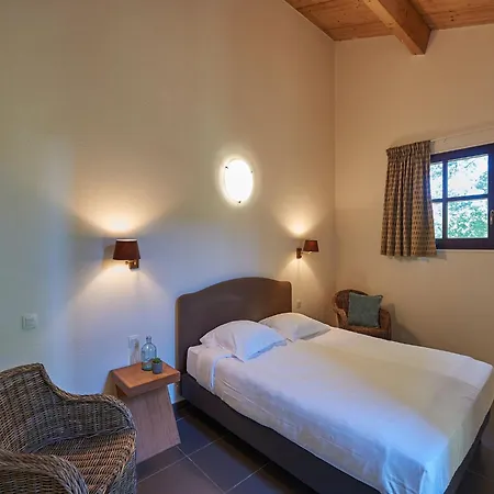 Uxurious With Private Pool Salles (Gironde)